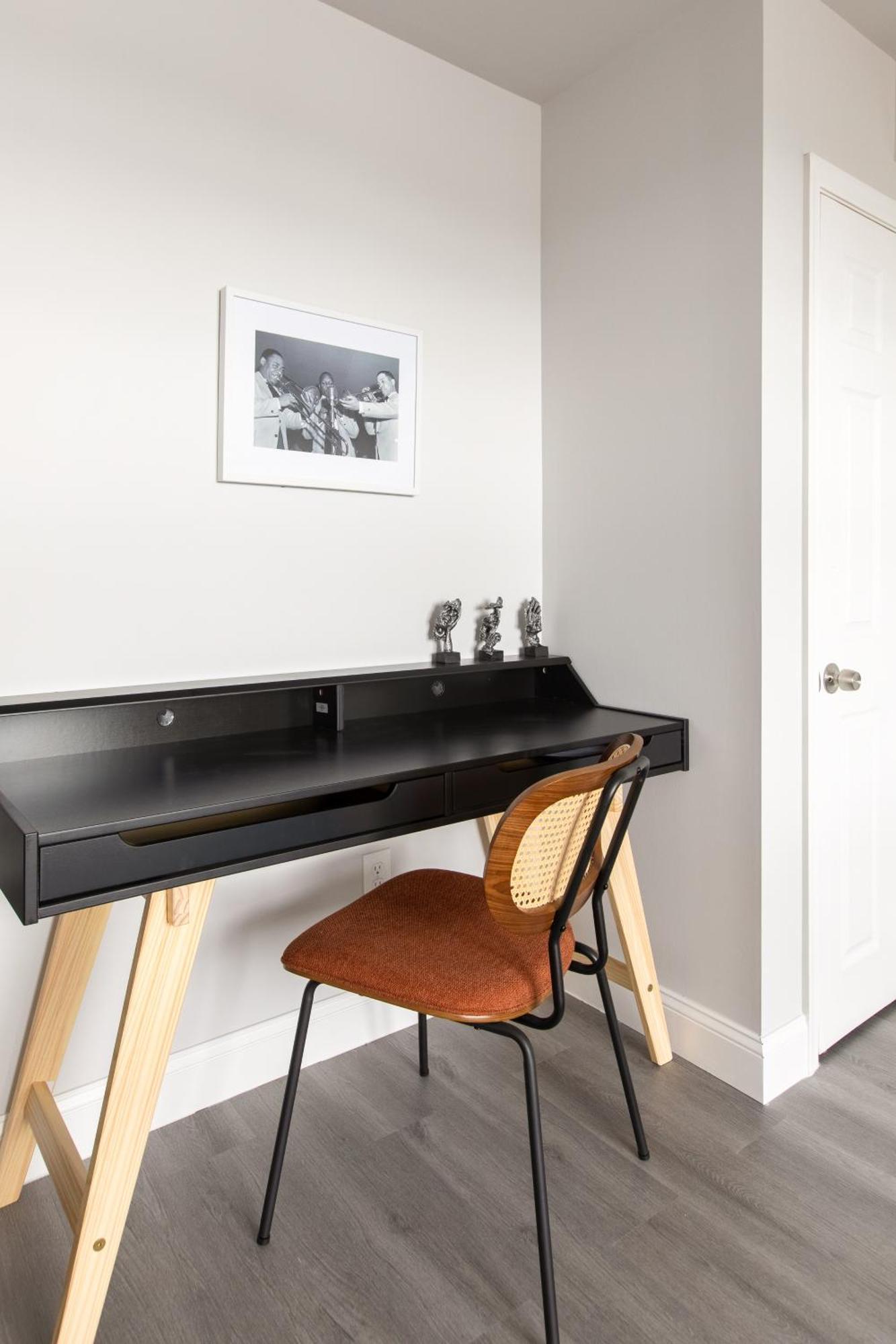 Chic & Convenient Philly Getaway, Your Stylish In Center
