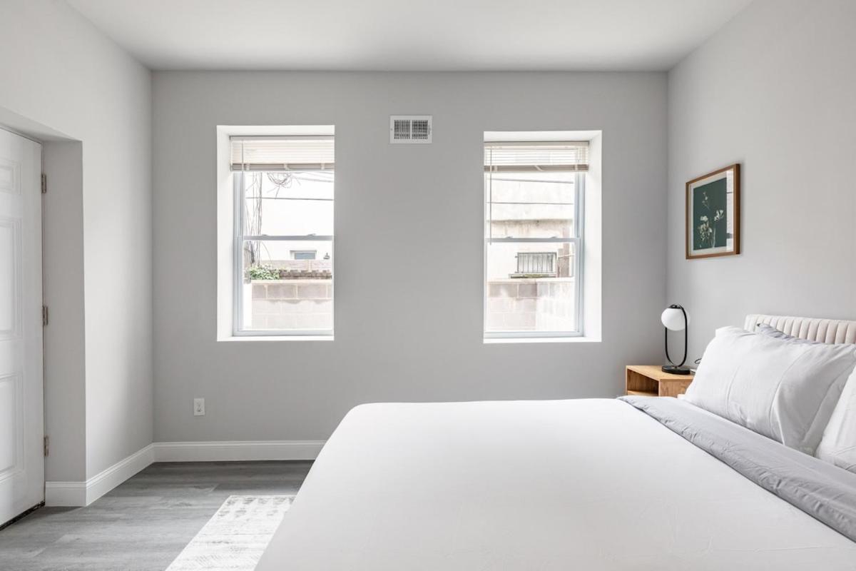 Chic & Convenient Philly Getaway, Your Stylish In Center Apartment *