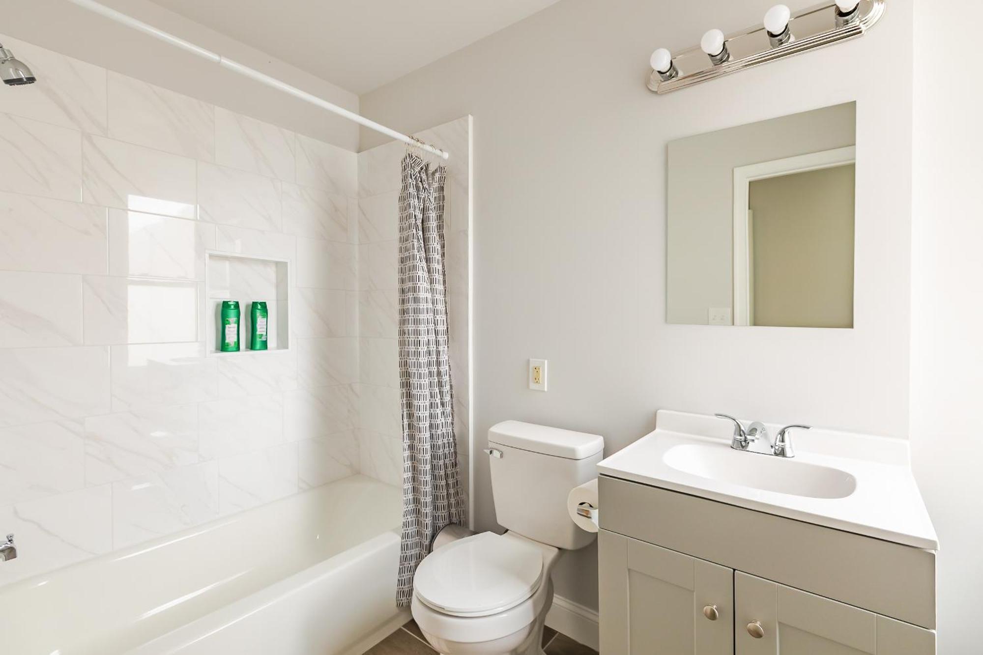 Apartment Chic & Convenient Philly Getaway, Your Stylish In Center