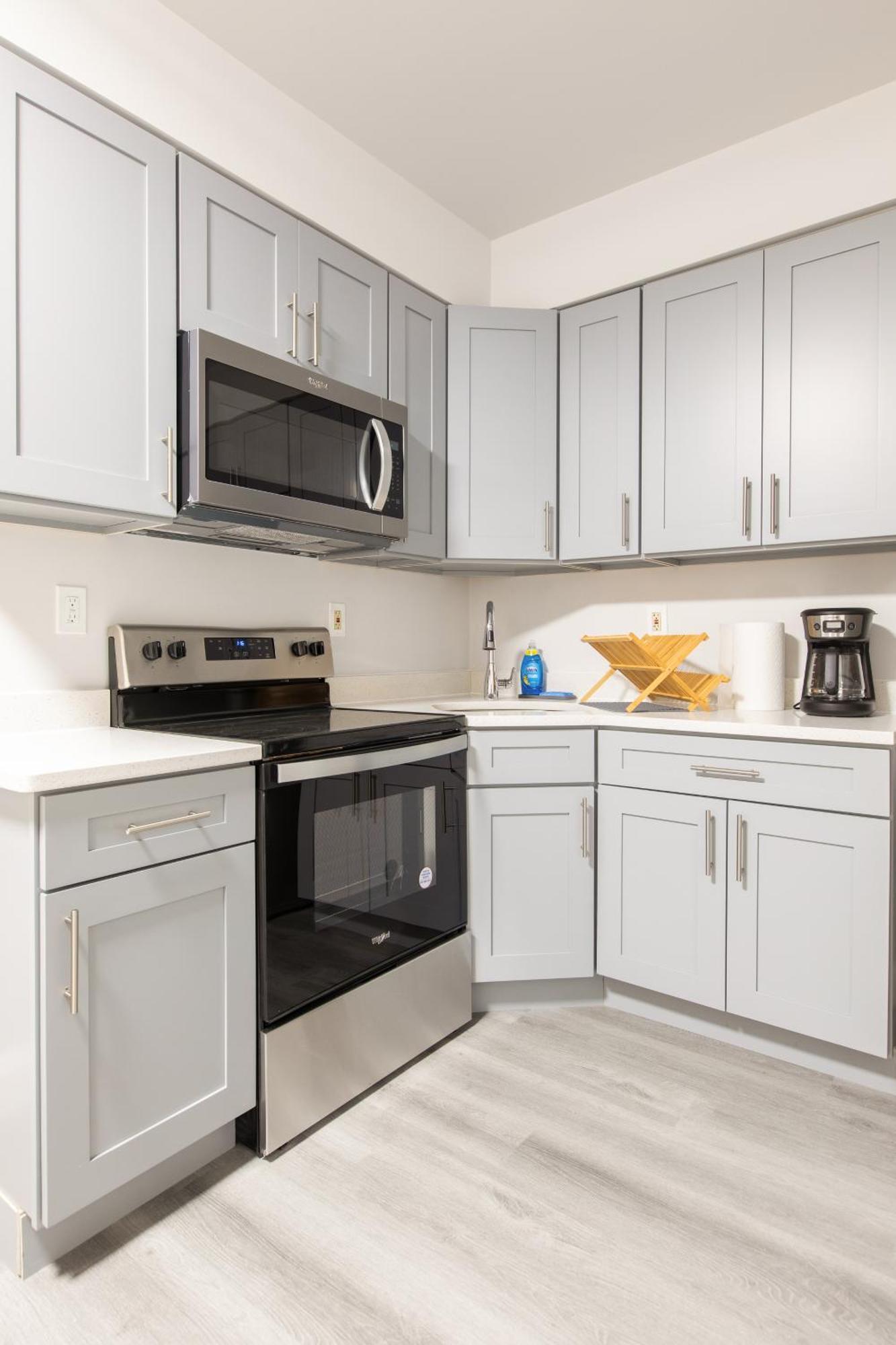 Chic & Convenient Philly Getaway, Your Stylish In Center *